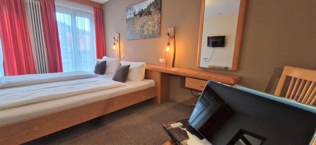 Hotel Goldenes Fass Freudenberg am Main Екстер'єр фото