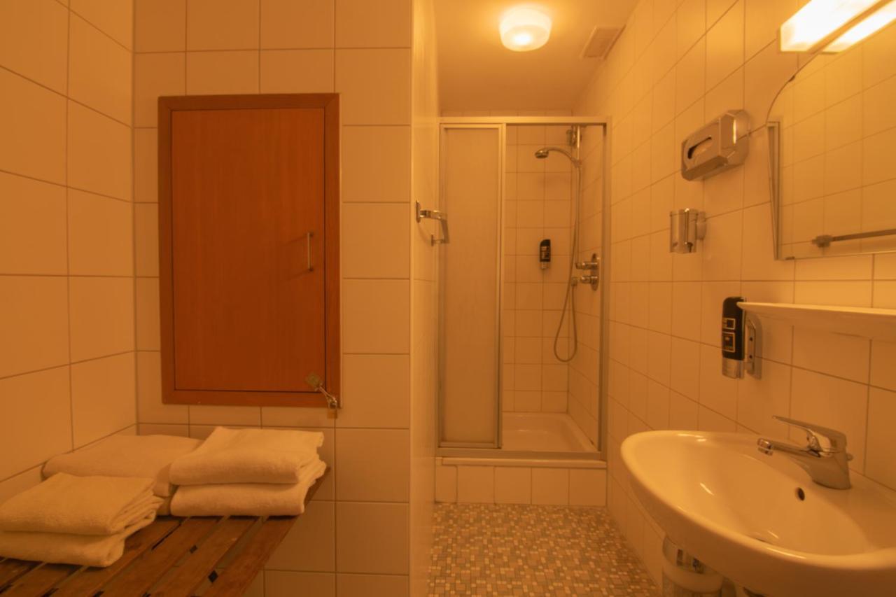 Hotel Goldenes Fass Freudenberg am Main Екстер'єр фото